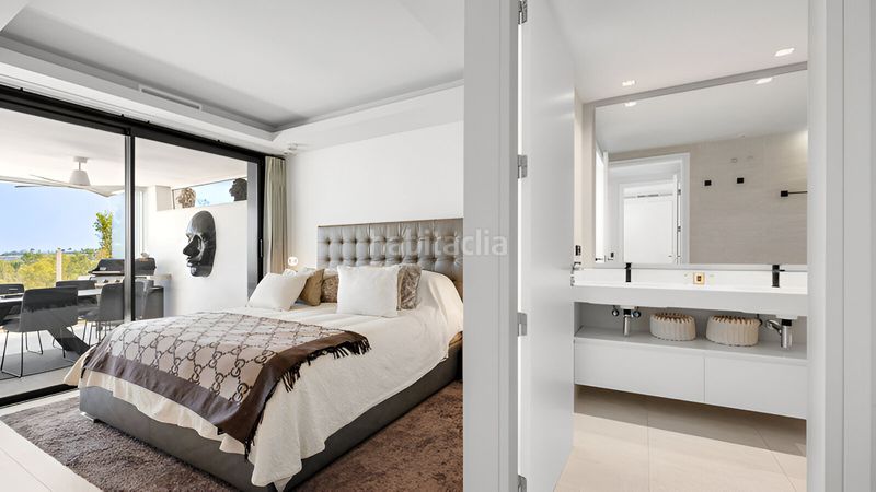 Foto 1593253a-658d-4489-b6df-d88b2a5a6141. Apartament amb aparcament piscina a Nueva Andalucía centro Marbella