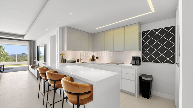 Foto 58de974c-8c9f-4fff-aaa2-b0038838d8fa. Apartament amb aparcament piscina a Nueva Andalucía centro Marbella