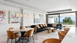 Apartamento en Nueva Andalucía centro. Apartamento en planta media en venta en nueva andalucía