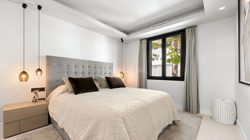 Foto 80420e1f-8e15-4320-8cf1-8a2a2ae8e073. Apartament amb aparcament piscina a Nueva Andalucía centro Marbella