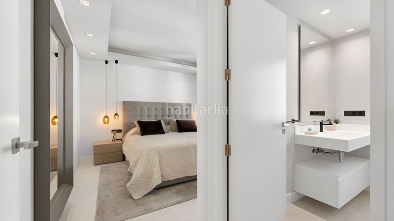 Foto a77be1a0-9ab9-4e68-9c04-a26dac8c3cbb. Apartament amb aparcament piscina a Nueva Andalucía centro Marbella