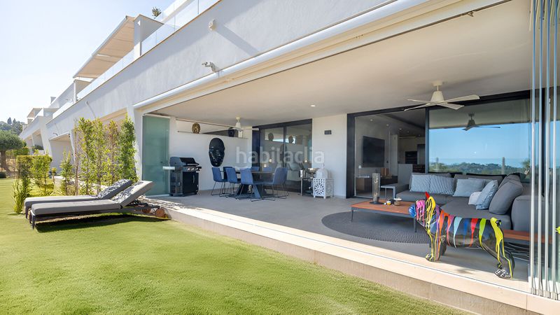 Foto db4d353d-c9ca-4052-a151-178664f03cb6. Apartament amb aparcament piscina a Nueva Andalucía centro Marbella