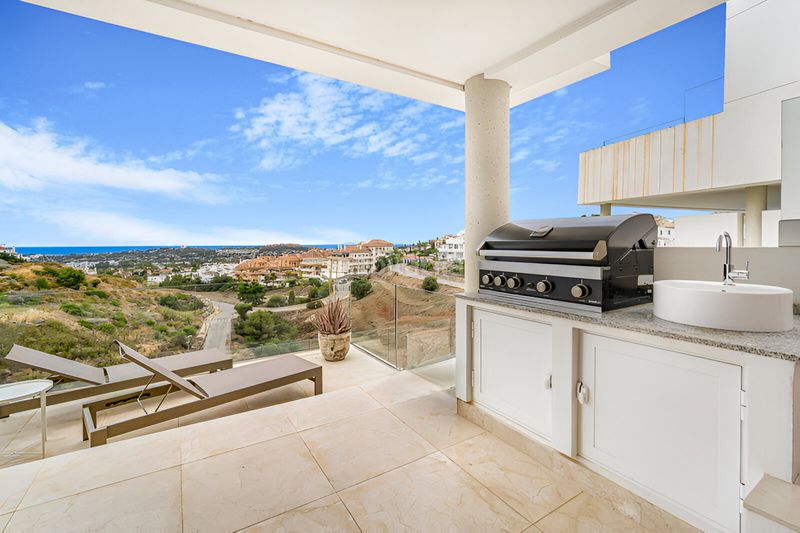 Foto 104257fb-3fb6-43e5-80d2-07f206a26942. Apartament amb aparcament piscina a Nueva Andalucía centro Marbella