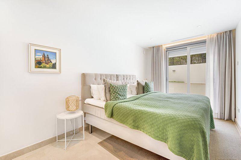 Foto 23e27ebe-28d0-4f79-8e36-68d3c258f7fc. Apartament amb aparcament piscina a Nueva Andalucía centro Marbella