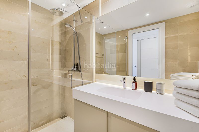 Foto 777da106-4e2f-40a3-8a48-d02404ebf55e. Apartament amb aparcament piscina a Nueva Andalucía centro Marbella