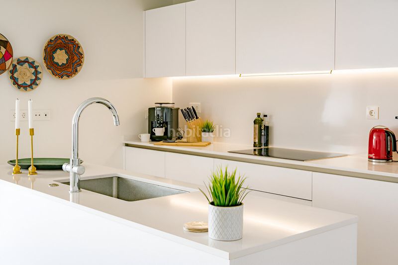 Foto b3425d93-eb4c-43e1-b957-59d42c8a63a4. Apartament amb aparcament piscina a Nueva Andalucía centro Marbella