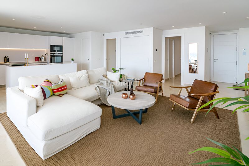 Foto cd1be375-3c0f-4307-a8bd-efa0236420b8. Apartament amb aparcament piscina a Nueva Andalucía centro Marbella