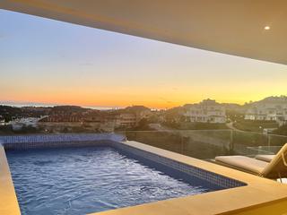 Appartement à Nueva Andalucía centro. Apartamento en planta media en venta en nueva andalucía