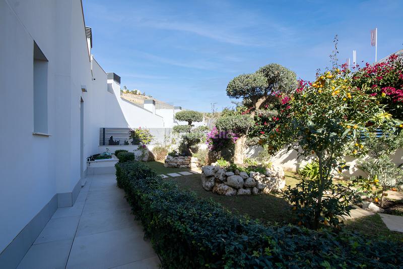 Foto b7571637-d183-4d9f-95bf-8d68772cf5f7. Ático  dúplex en venta en La Quinta en La Quinta Benahavís