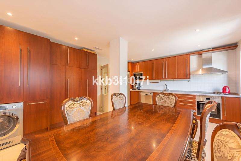 Foto da0c008b-d296-4e67-a45f-446bbed5690a. Apartamento  en planta intermedia en venta en la milla de oro en Marbella