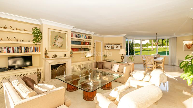 Foto 70647039-0a8a-4784-999a-fd10006857eb. Apartament amb aparcament piscina a Guadalmina Alta Marbella