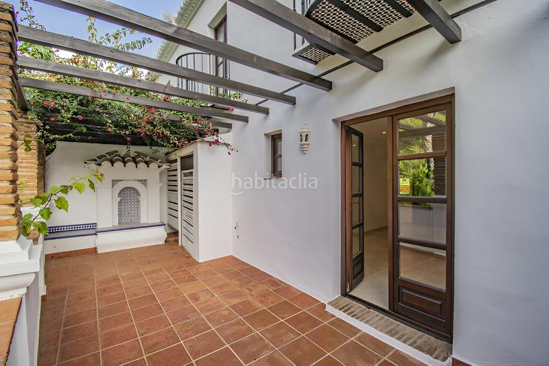 Foto a6ddbf5b-1984-4a14-be85-1c0c8ccb1552. Semi detached house with pool in Puente Romano Marbella