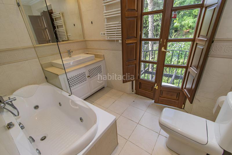 Foto b53d2f0d-6905-4cc9-b2f2-0dfad91ed121. Semi detached house with pool in Puente Romano Marbella