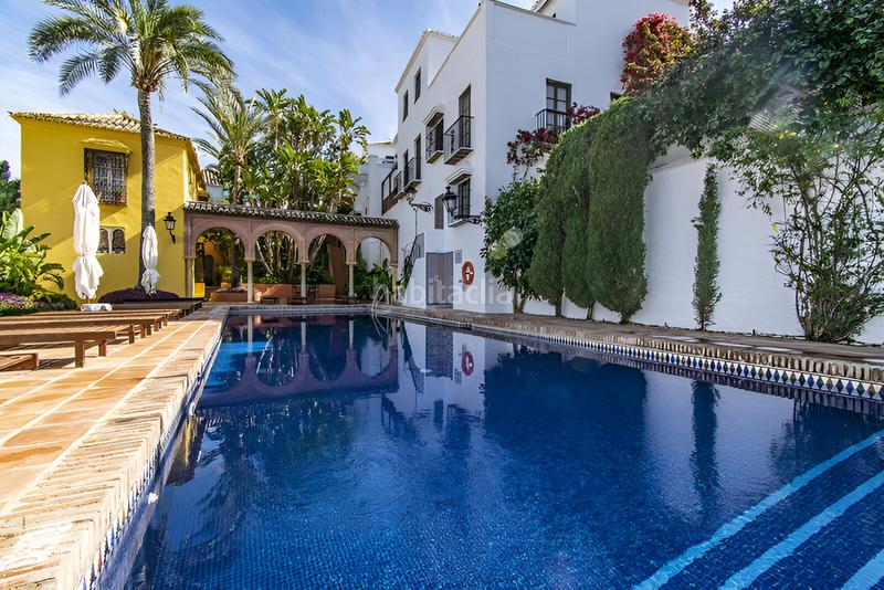 Foto eebe8c14-991f-43ba-8c1c-93c1ef1ab15d. Semi detached house with pool in Puente Romano Marbella