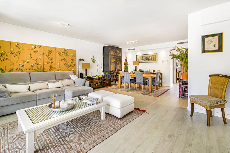 Foto 7f13c85b-1b9a-4019-9470-e2b1e7822c95. Casa adosada  en venta en nageles en Nagüeles Alto Marbella