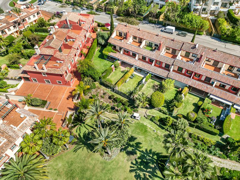 Foto d40c8333-f92a-443d-8791-63e571e44979. Casa adosada  en venta en nageles en Nagüeles Alto Marbella