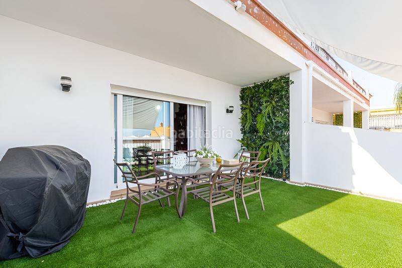 Foto 555f84f1-b663-404e-858b-8f90e4bfa0f4. Casa adossada amb aparcament piscina a Manilva pueblo Manilva