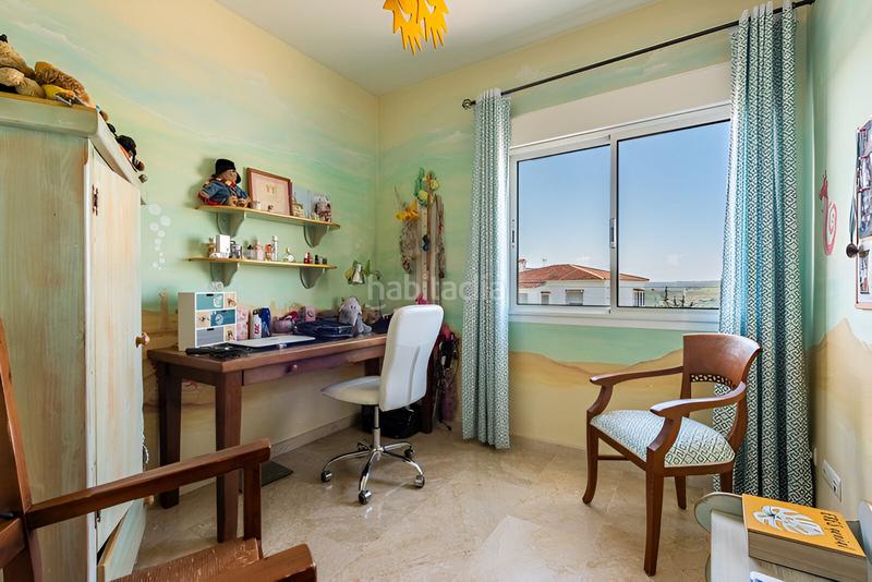 Foto 908105d4-08aa-48af-aee0-c47d653f9dbd. Casa adossada amb aparcament piscina a Manilva pueblo Manilva