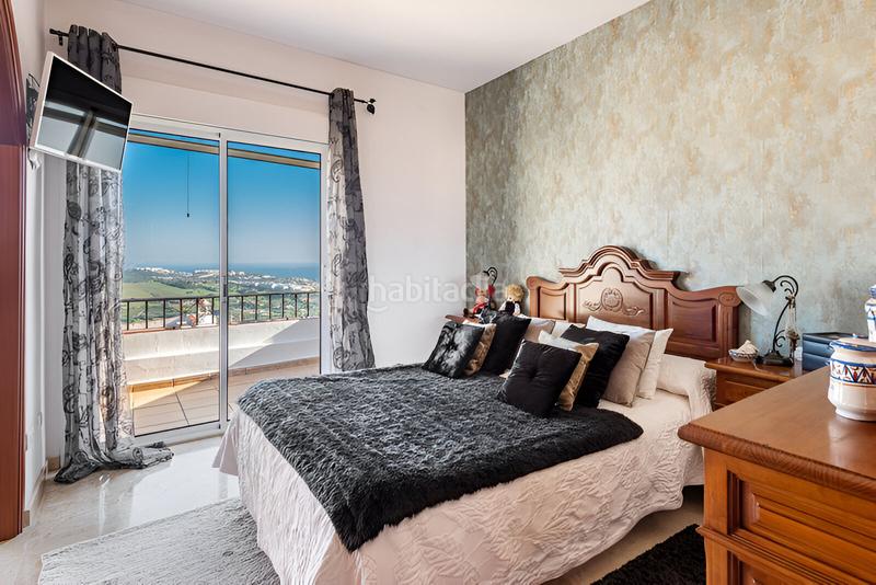 Foto af6e6841-86a8-4364-9cd6-a7b12cc4210a. Casa adossada amb aparcament piscina a Manilva pueblo Manilva