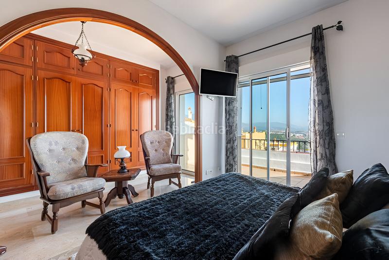 Foto df79286e-2fce-4dfb-9a13-c84fd796aedd. Casa adossada amb aparcament piscina a Manilva pueblo Manilva