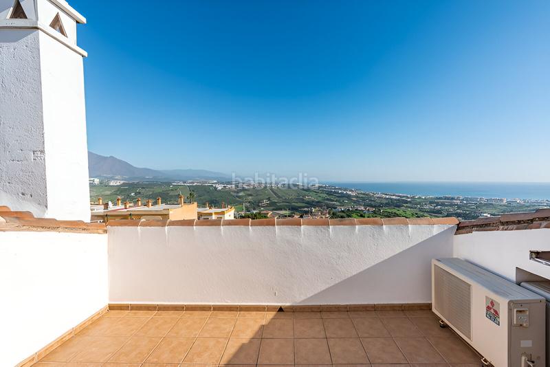 Foto eb898baa-764f-4a71-8c44-2badc04fa6e2. Casa adossada amb aparcament piscina a Manilva pueblo Manilva