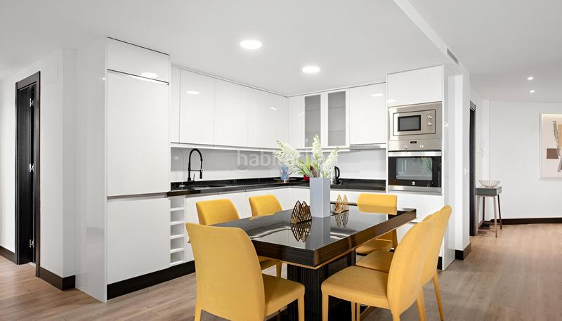 Foto 88b13dcd-7491-4f2a-af0b-099d1ed911ee. Apartamento  en planta media en venta en Puerto Banús en Marbella