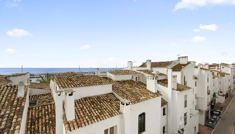 Foto b05eb431-0dc4-4ba9-a891-a88ba8f8dee7. Apartamento  en planta media en venta en Puerto Banús en Marbella