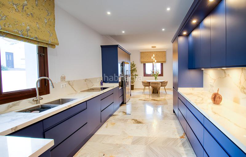 Foto 75fa3f83-96ab-4302-bcd8-6bf8ee032464. Casa con parcheggio piscina in La Duquesa Manilva