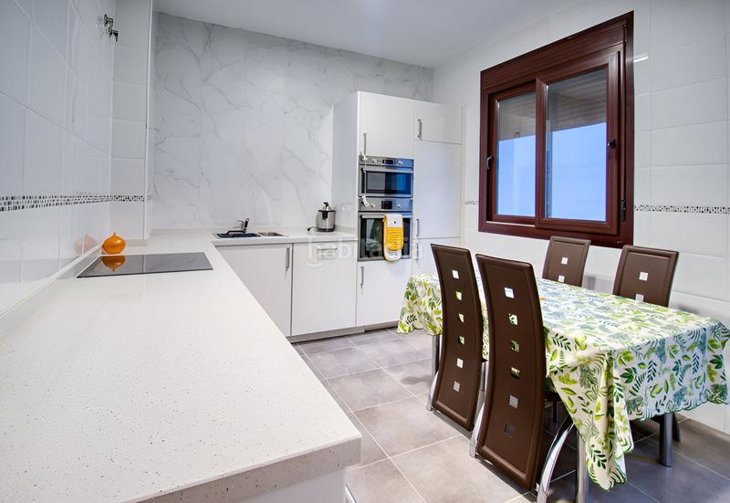 Foto 8dbd2cb5-f769-4cac-b7a8-2245b5bdd228. Casa con parcheggio piscina in La Duquesa Manilva