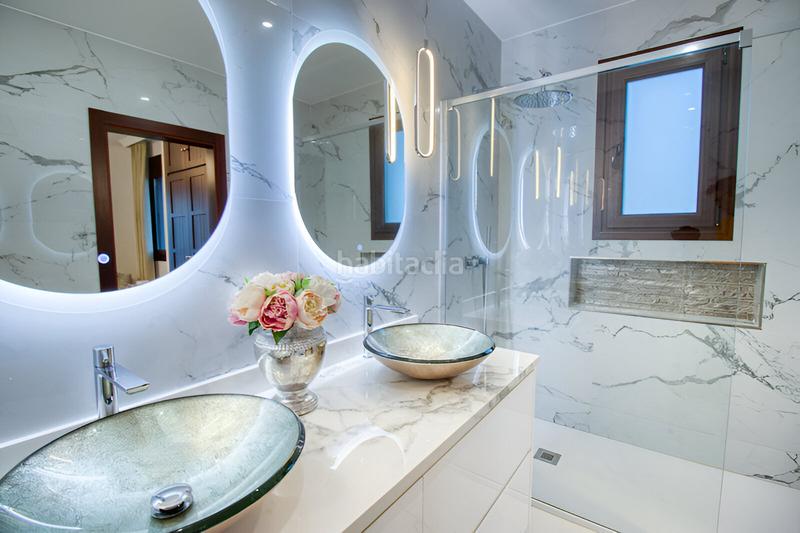 Foto aa9b4ae5-71c0-40cf-9cd7-017b87ebef92. Casa con parcheggio piscina in La Duquesa Manilva