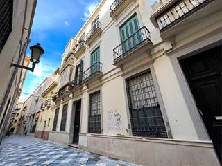 Apartament a Centro Histórico. Apartamento en planta media en venta en málaga centro