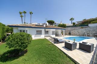 Maison à El Faro de Calaburra - Chaparral. Villa independiente en venta en el faro