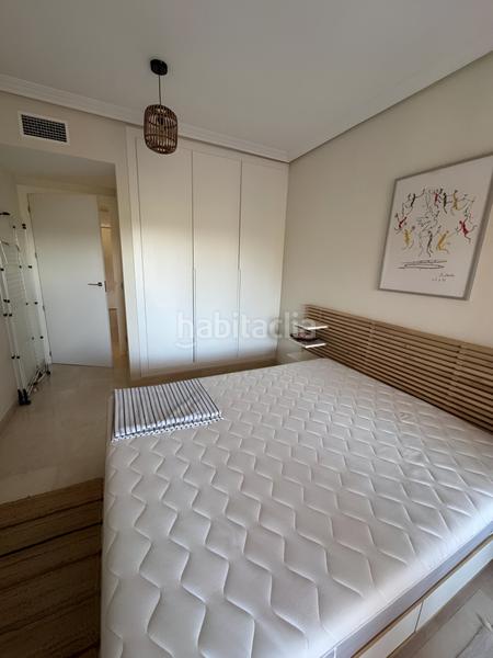 Foto a1b8a0d9-3e3e-4e16-ba0f-8a656bef8120. Apartamento  en planta intermedia en venta playa en Casares