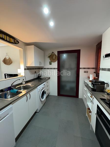 Foto c358187c-6339-4e60-bf7c-ceb08ecc2902. Apartamento  en planta intermedia en venta playa en Casares