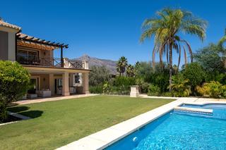 Haus in Puerto Banús. Villa independiente en venta en puerto banús