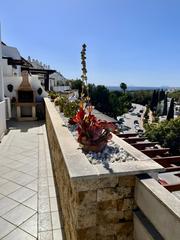 Àtic a Puente Romano. Ático en venta en la milla de oro