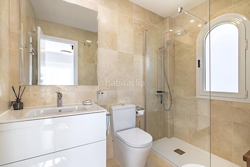 Foto 25e4f42c-c150-48fb-9783-6e7fb681f9d7. Dúplex  en venta en la milla de oro en Puente Romano Marbella