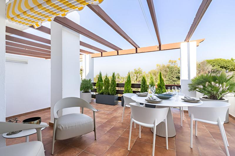 Foto ac4332c6-a7ef-494e-bcce-d4ef2326e746. Dúplex  en venta en la milla de oro en Puente Romano Marbella