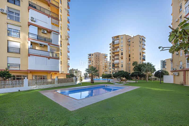 Foto 52f4ce14-7c5e-454c-b59e-005acfd4d4f4. Apartament amb aparcament piscina a Playamar - Benyamina Torremolinos
