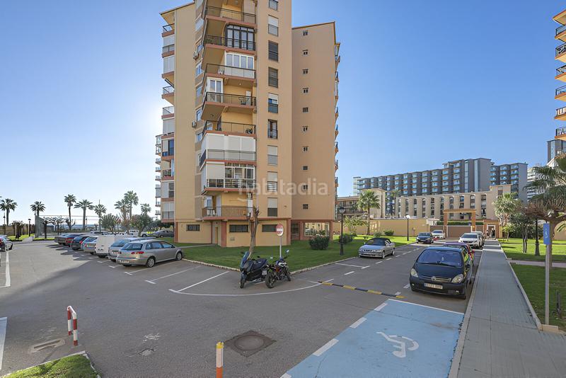 Foto 8ffbea9b-c77c-4932-b514-0ff0b93c0c8a. Apartament amb aparcament piscina a Playamar - Benyamina Torremolinos