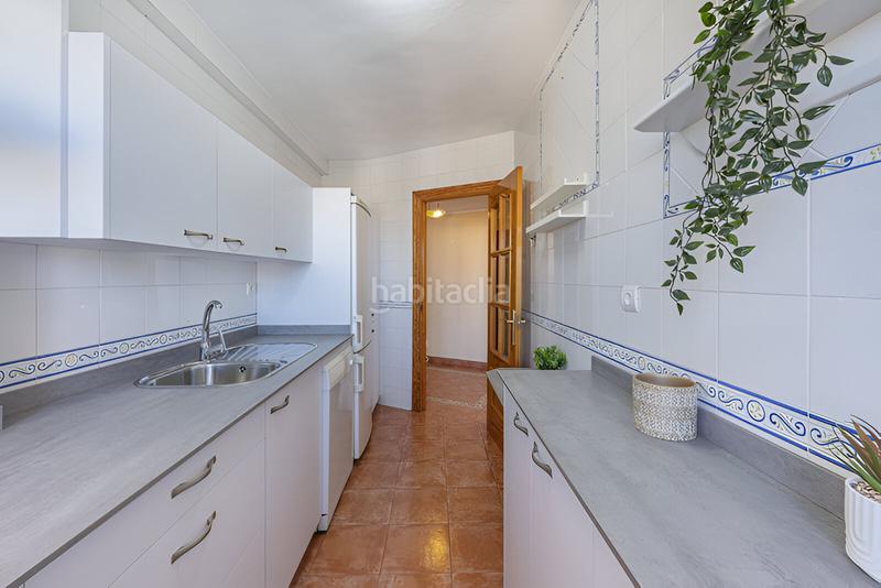 Foto a67618e8-d3e7-4acb-8a21-894068dbc5ed. Apartament amb aparcament piscina a Playamar - Benyamina Torremolinos