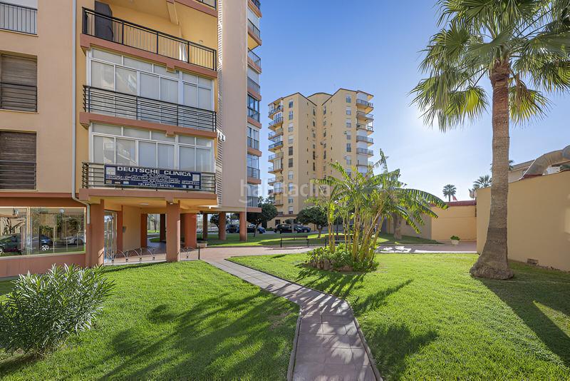 Foto abc16ae0-afce-4b11-bde4-4124e137c7dd. Apartament amb aparcament piscina a Playamar - Benyamina Torremolinos