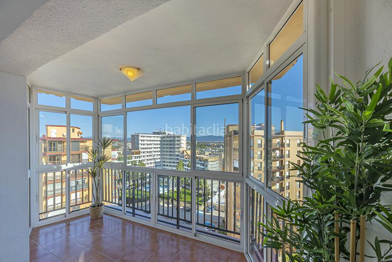 Foto bb7572b3-f060-4ce9-b187-5e9d6ce958e2. Apartament amb aparcament piscina a Playamar - Benyamina Torremolinos