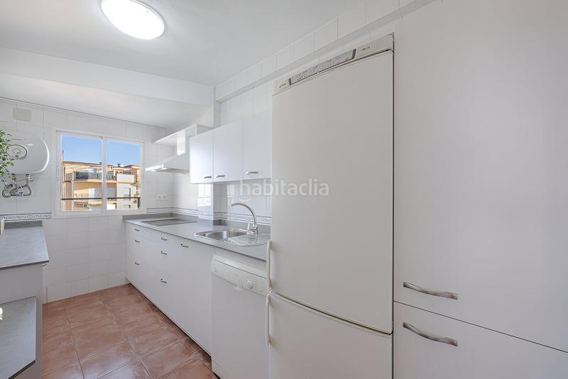 Foto e435d288-f825-4dc2-9860-c44c3e480137. Apartament amb aparcament piscina a Playamar - Benyamina Torremolinos