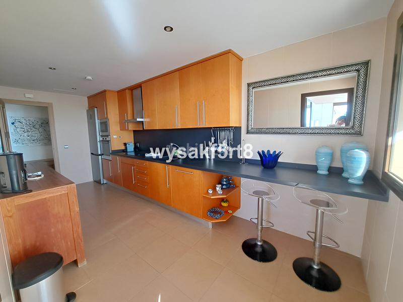 Foto 50d943e9-cb76-4d4a-a0e9-09c5b24d9ff6. Appartement mit parking pool in La Duquesa Manilva