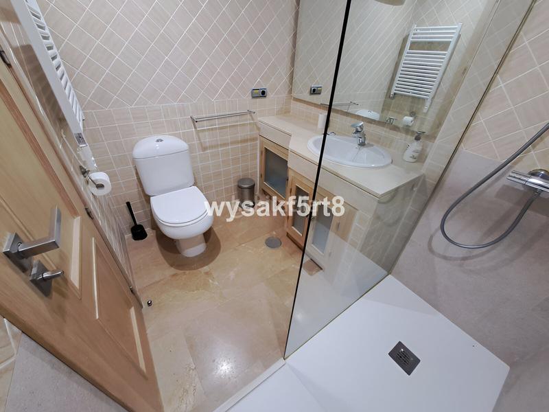 Foto a5f485b8-5110-43e3-8b33-3a9ad2cb7d8e. Appartement avec parking piscine dans La Duquesa Manilva