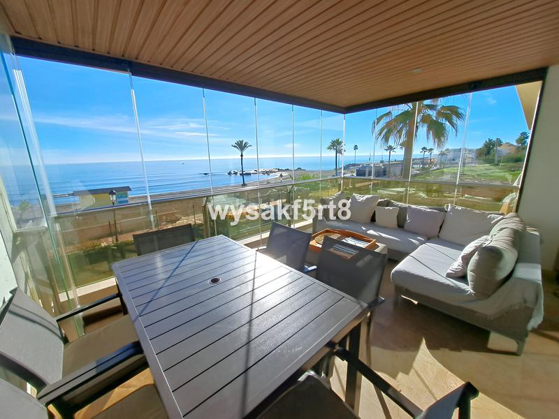 Foto ceaf5a14-ce36-4eb3-b661-8929eaf9b565. Appartement avec parking piscine dans La Duquesa Manilva