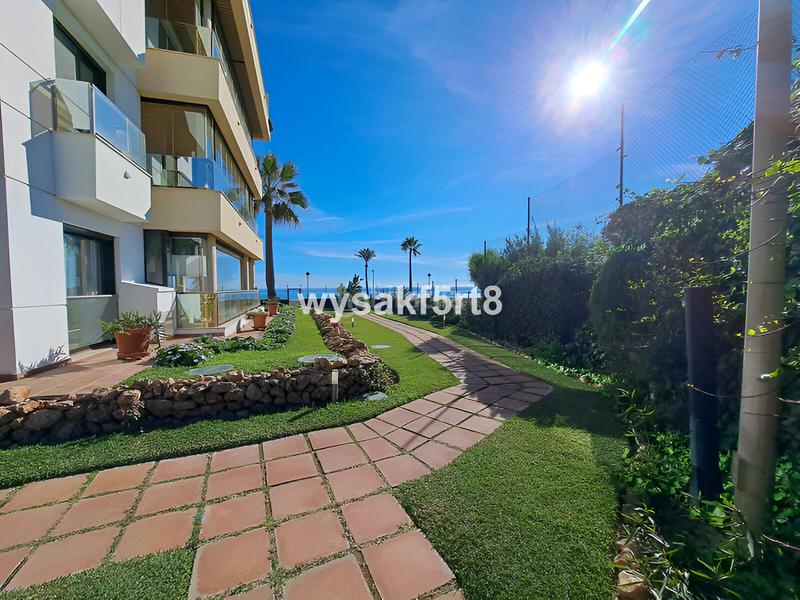Foto f964fe7f-9d92-42c6-bd28-b4064f16b836. Appartement mit parking pool in La Duquesa Manilva