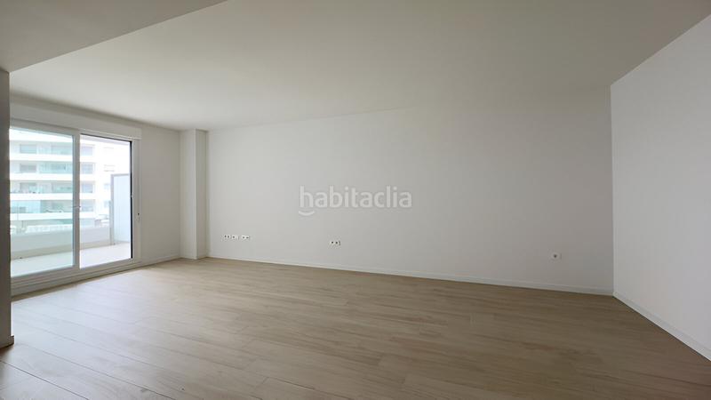 Foto 0b75a7cf-f20d-4a8a-b12a-bad816f339c7. Piccolo appartamento con parcheggio piscina in Nueva Andalucía centro Marbella