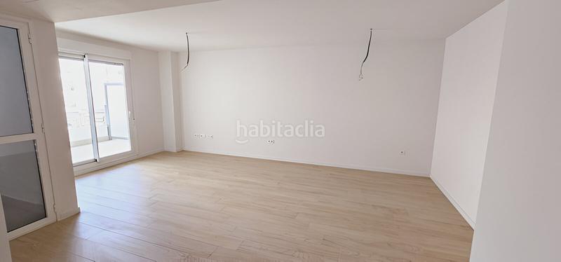 Foto 585b98f2-1db9-4b3c-b58a-63e7e672fe2b. Piccolo appartamento con parcheggio piscina in Nueva Andalucía centro Marbella